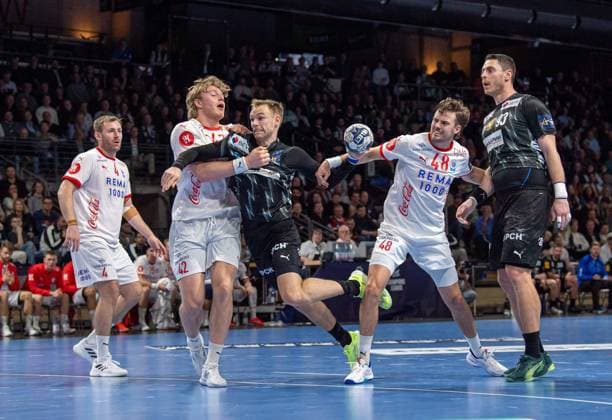 Handball, Men, Season 2025 2026, Champions League Group A, Matchday 5 , Füchse Berlin Kolstad Handball, v l Vetle Eck Aga Kolstad , Martin Hernes Hovde Kolstad , Mathias Gidsel Füchse Berlin , Sigvaldi Björn Gudjonsson Kolstad , Mijajlo Marsenic Füchse Berlin , 16 10 2025, Copyright: xSebastianxRäppold MatthiasxKochx