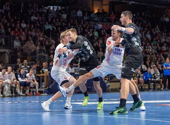 Handball, Men, Season 2025 2026, Champions League Group A, Matchday 5 , Füchse Berlin Kolstad Handball, f l Martin Hernes Hovde Kolstad , Mathias Gidsel Füchse Berlin , Sigvaldi Björn Gudjonsson Kolstad , Mijajlo Marsenic Füchse Berlin , 16 10 2025, Copyright: xSebastianxRäppold MatthiasxKochx