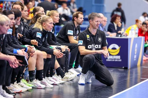 16 10 2025, Handball, EHF Womens international match, European Championship qualification 2026, Germany North Macedonia, Schwalbe Arena in Gummersbach National coach Markus GAUGISCH GER hc North Rhine-Westphalia Germany