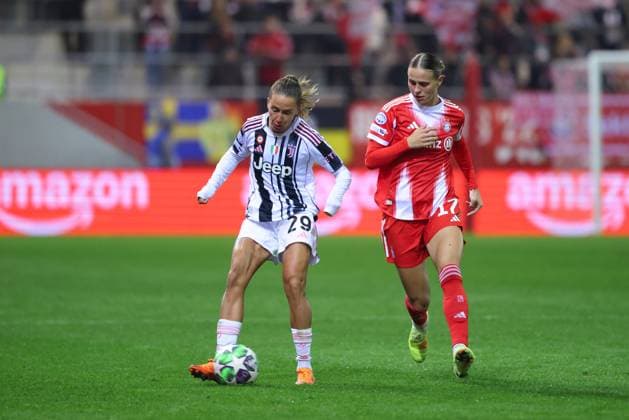 Pinto Tatiana 29, Juventus Turin and Klara Bühl 17, FC Bayern Munich at the match between FC Bayern Munich v Juventus Turin, Football, UEFA Women s Champions League 2025 2026, Matchday 2 on 16 10 2025 in Munich, FC Bayern Campus DFL and DFB regulations prohibit any use of photographs as image sequences and or quasi video Bayern Germany
