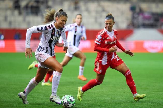 Cambiaghi Michela 36, Juventus Turin and Arianna Caruso 27, FC Bayern Munich at the match between FC Bayern Munich v Juventus Turin, Football, UEFA Women s Champions League 2025 2026, Matchday 2 on 16 10 2025 in Munich, FC Bayern Campus DFL and DFB regulations prohibit any use of photographs as image sequences and or quasi video Bayern Germany