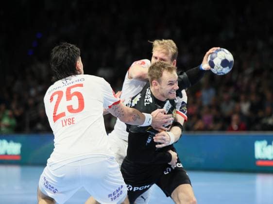 GER EHF CL Men Season 2025 2026 FÜCHSE Berlin vs NOR Kolstad Handball, 16 10 25, MAX SCHMELING HALLE, Berlin Simen Ulstad LYSE NOR Kolstad Handball 25 , Mathias GIDSEL Füchse Berlin 19