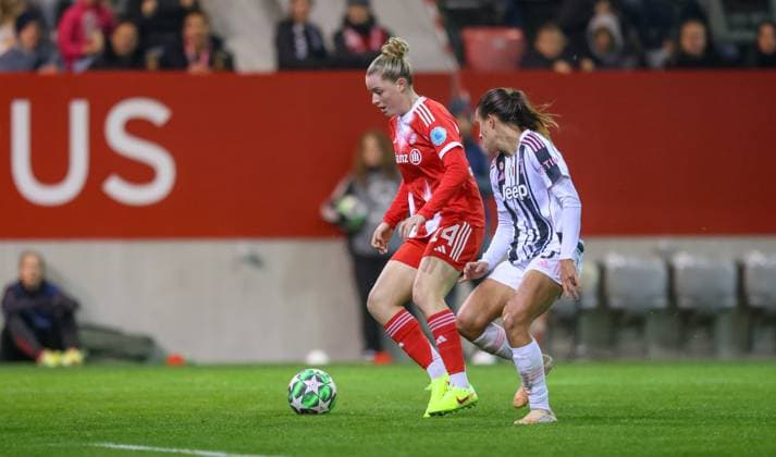 DEU, Munich, FC Bayern München vs Juventus Turin, Women s Champions League, UEFA, Season 2526, FC Bayern Campus, 2 Matchday in picture f l n r Alara Åžehitler Bayern München 14 , Estela Juventus Turin 3 , Zweikampf DFB DFL REGULATIONS PROHIBIT ANY USE OF PHOTOGRAPHS AS IMAGE SEQUENCES AND OR QUASI VIDEO, 16 10 2025, Copyright: HMBxMedia HendrikxHamelau