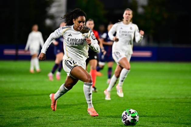 FOOTBALL : PSG vs Real Madrid - Ligue des Champions Feminine - 15 10 2025 Isabela Chagas ( 12 - PSG ) during the UEFA Women s Champions League match between Paris Saint Germain and Real Madrid CF at Campus de Poissy on october 15, 2025 in Possy, France. ( Photo by Federico Pestellini PsnewZ ) - PossyFrance  Copyright: xFedericoxPestellinix