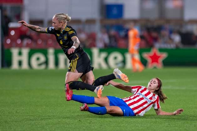 October 16, 2025, Alcala De Henares, Madrid, Spain: ALEXIA FERNANDEZ DIAZ of Club Atlo tico de Madrid SAD Femenino in action during the UEFA Women s Champions League soccer match between ATLETICO DE MADRID WOMENS - Manchester United, ManU WOMENS, held on October 16, 2025, at the AlcaloÂ¡ de Henares Sports Center in Madrid, Spain. Alcala De Henares Spain - ZUMAc312 20251016_zsp_c312_131 Copyright: xOscarxManuelxSanchezx