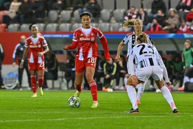 UEFA Womens s Champions League FC Bayern Munich Juventus Turin 16 10 2025 MUNICH, GERMANY OCTOBER 16 Momoko TANIKAWA FC Bayern Munich 18 against Cecilia SALVAI Juventus Turin 23 during the UWCL match between FC Bayern Munich vs Juventus FC on matchday 2 at FC Bayern Campus on October 16, 2025 in Munich, Germany Copyright: xBEAUTIFULxSPORTS Goldbergx