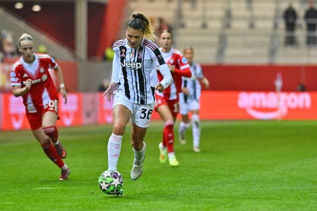 UEFA Womens s Champions League FC Bayern Munich Juventus Turin 16 10 2025 MUNICH, GERMANY OCTOBER 16 with ball Michela CAMBIAGHI Juventus Turin 36 during the UWCL match between FC Bayern Munich vs Juventus FC on matchday 2 at FC Bayern Campus on October 16, 2025 in Munich, Germany Copyright: xBEAUTIFULxSPORTS Goldbergx