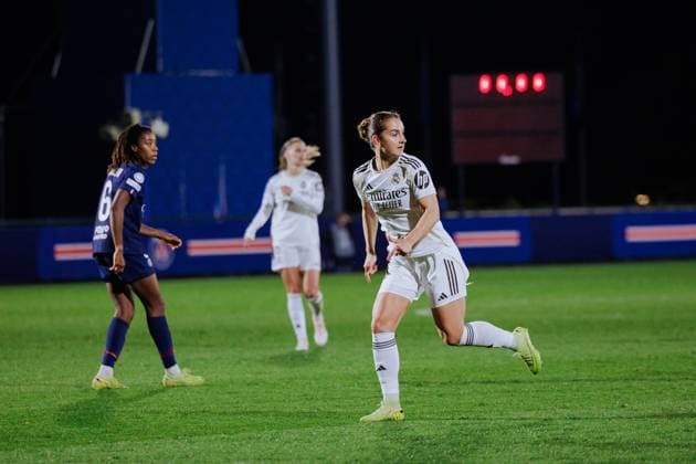 Sara Dabritz (8 Real Madrid) in action during the UEFA Womens Champions League game between Paris Saint-Germain and Real Madrid at Campus PSG in Poissy, France. Copyright: xPaulinexFIGUETx xSPPx Sportspressphoto_SPR43496