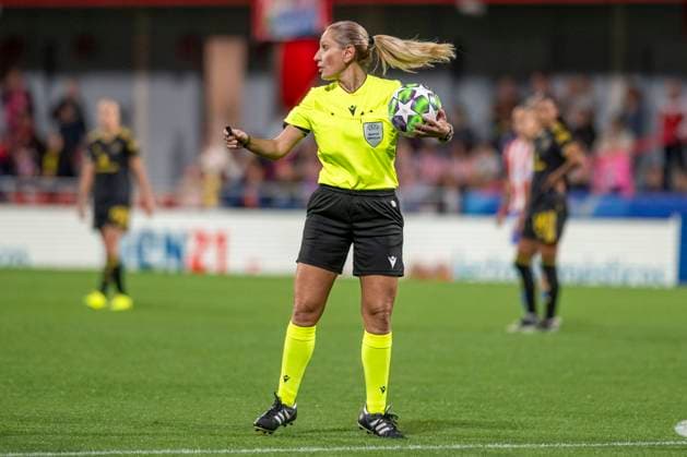 October 16, 2025, Alcala De Henares, Madrid, Spain: REFEREE ELENI ANTONIOU during the UEFA Women s Champions League soccer match between ATLETICO DE MADRID WOMENS - Manchester United, ManU WOMENS, held on October 16, 2025, at the AlcaloÂ¡ de Henares Sports Center in Madrid, Spain. Alcala De Henares Spain - ZUMAc312 20251016_zsp_c312_070 Copyright: xOscarxManuelxSanchezx
