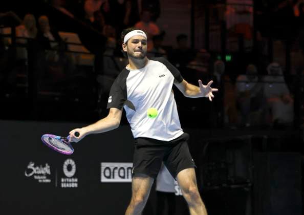(251017) -- RIYADH, Oct. 17, 2025 -- Taylor Fritz of the United States hits a return during the semifinal match against Carlos Alcaraz of Spain at the Six Kings Slam tennis tournament in Riyadh, Saudi Arabia, Oct. 16, 2025. ) (SP)SAUDI ARABIA-RIYADH-TENNIS-6 KINGS SLAM-SEMIFINAL LuoxChen 