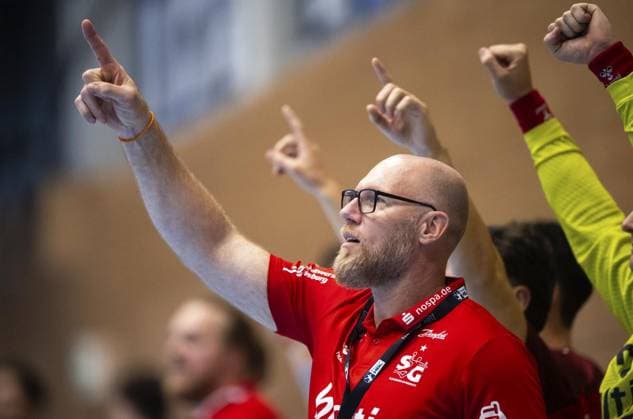 DAIKIN HBL HANDBALL MEN 1 BL 9 GAME DAY THSV EISENACH SG FLENSBURG HANDEWITT FOR EDITORIAL PURPOSES ONLY p 16 10 2025 Eisenach DAIKIN HBL Handball 1 Bundesliga Men Season 2025 2026 9 Matchday Werner Assmann Halle ThSV Eisenach SG Flensburg Handewitt in photo Coach AleÅ¡ PajoviÄ SG FlensburCoach AleÅ¡ PajoviÄ SG Flensburg Handewitt Germany Thuringia Eisenach Copyright SaschaxFromm Copyright: SaschaxFromm doc82us0ir2wqq4fwyx7ox ,EDITORIAL USE ONLY Copyright: SaschaxFromm