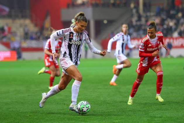 Cambiaghi Michela 36, Juventus Turin and Arianna Caruso 27, FC Bayern Munich at the match between FC Bayern Munich v Juventus Turin, Football, UEFA Women s Champions League 2025 2026, Matchday 2 on 16 10 2025 in Munich, FC Bayern Campus DFL and DFB regulations prohibit any use of photographs as image sequences and or quasi video Bayern Germany
