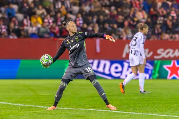Munich, Germany 04 November 2024 CL Women 2025 2026 FC Bayern Munich vs Juventus Turin In the picture goalkeeper Pauline Peyraud Magnin Turin FC Bayern Campus Bayern Copyright: xFotostandx xSchäferx