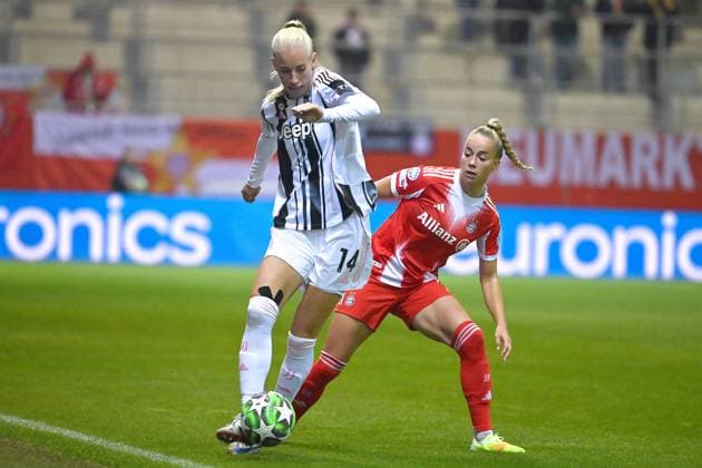 Amalie VANSGAARD Turin , action,duel against Giulia GWINN FCB FC Bayern Muenchen Juventus Turin 2 1 Womens Champions League on 16 10 2025 FC BAYERN CAMPUS Â