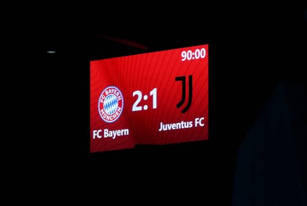 Football, Women, Womens Champions League, Matchday 2, 2025 2026 season, FC Bayern Munich Juventus Turin, Campus final score, Final score 2 1 on the scoreboard
