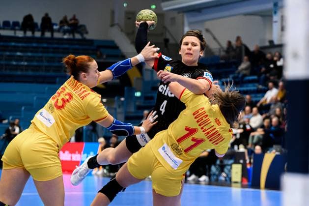 Gummersbach Handball Women European Championship Qualification, Germany North Macedonia from left Katerina Damjanoska Macedonia , Alina Grijseels Germany , Marija Guguljanova Macedonia Gummersbach Schwalbe Arena Germany