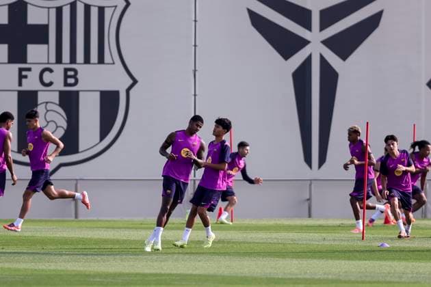 October 17, 2025, Sant Joan Despi, Barcelona, SPAIN: Marcus Rashford and Pedro Fernandez during the training day of FC Barcelona, Barca ahead the Spanish League, La Liga EA Sports, football match against Girona FC at Ciudad Esportiva Joan Gamper on October 17, 2025 in Sant Joan Despi, Barcelona, Spain. Sant Joan Despi SPAIN - ZUMAa181 20251017_zaa_a181_007 Copyright: xJavierxBorregox