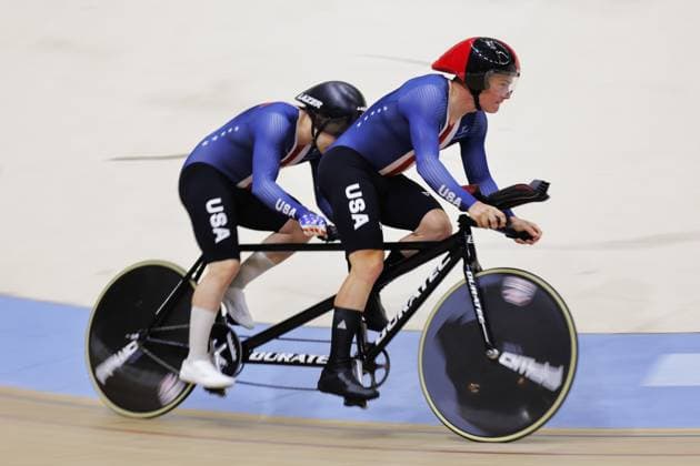 2025 UCI Para-Cycling Track World Championships Picture by Alex Whitehead SWpix.com - 17 10 2025 - Cycling - 2025 UCI Para-Cycling Track World Championships - Rio Olympic Velodrome, Rio de Janeiro, Brazil - MB 1 km Time Trial Qualifying - Branden Walton (USA) piloted by Ian Anderson (USA) Copyright: x xSWpix.comx(t axPhotographyxHubxLtd)xAlexxWhitehead SWpix.comx SWP-3030-9715