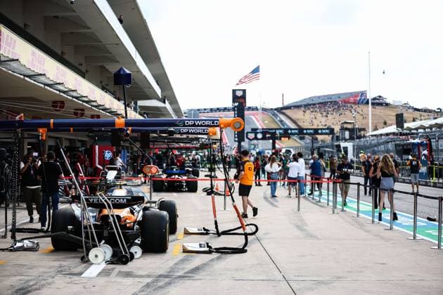 F1 - UNITED STATES GRAND PRIX 2025 Pit Lane walks ambience during the 2025 Formula 1 United States Grand Prix, 19th round of the 2025 FIA Formula One World Championship, WM, Weltmeisterschaft from October 17 to 19, 2025 on the Circuit of the Americas, in Austin, Texas, United States of America - AustinUnited States  Copyright: xEricxAlonsox