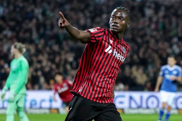 Mustapha Bundu (Hannover 96) jubelt, 2. Bundesliga, Hannover 96 v FC Schalke 04, Heinz von Heiden Arena am 17. October 2025 in Hannover, Deutschland. (Foto von Marco Steinbrenner DeFodi Images) Mustapha Bundu (Hannover 96) cheers, 2. Bundesliga, Hannover 96 v FC Schalke 04, Heinz von Heiden Arena, October 17, 2025 in Hanover, Germany. (Photo by Marco Steinbrenner DeFodi Images) Mustapha Bundu Hannover 96 cheers, 2 Bundesliga, Hannover 96 v FC Schalke 04, Heinz von Heiden Arena on October 17, 2025 in Hanover, Germany Photo by Marco Steinbrenner DeFodi Images Mustapha Bundu Hannover 96 cheers, 2 Bundesliga, Hannover 96 v FC Schalke 04, Heinz von Heiden Arena, October 17, 2025 in Hanover, Germany Photo by Marco Steinbrenner DeFodi Images