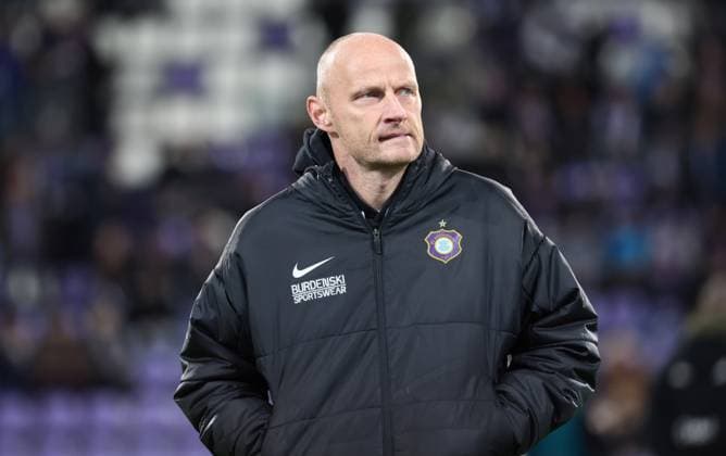 Aue, 17 10 2025, Erzgebirgsstadion, Fußball, 3 Liga, 11 Spieltag FC Erzgebirge Aue vs SV Waldhof Mannheim , Im Bild Sportdirektor Matthias Heidrich, Erzgebirge Aue , Nur für journalistische Zwecke Only for editorial use , DFB DFL regulations prohibit any use of photographs as image sequences and or quasi video , Picture Point