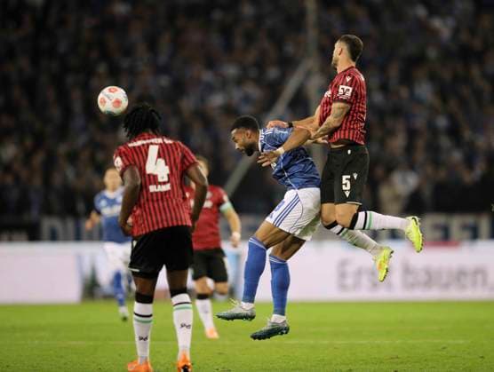 Photo Virgil Eugen GHIA H 96 vs Christopher Antwi Adjei Schalke Soccer 2 Liga , Matchday 9 on Fri 17 10 2025 Hannover 96 Schalke 04