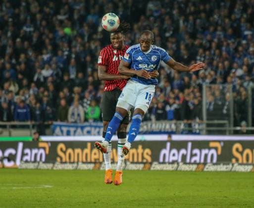 Germany Soccer 2 Bundesliga 2025 26, 9 Matchday Hannover 96 vs FC Schalke 04 Heinz von Heiden Arena Stadion Hannover Christopher Antwi Adjei FC Schalke 04, 18 Mustapha Bundu Hannover 96, 7 Hannover Copyright: xAymanxAlahmedx