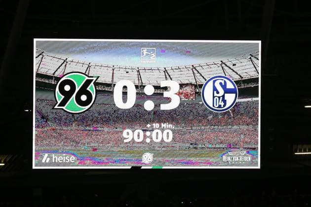 17 10 2025, xmohx, Soccer 2 Bundesliga, Hannover 96 FC Schalke 04 v l Final result DFL DFB REGULATIONS PROHIBIT ANY USE OF PHOTOGRAPHS as IMAGE SEQUENCES and or QUASI VIDEO Hannover