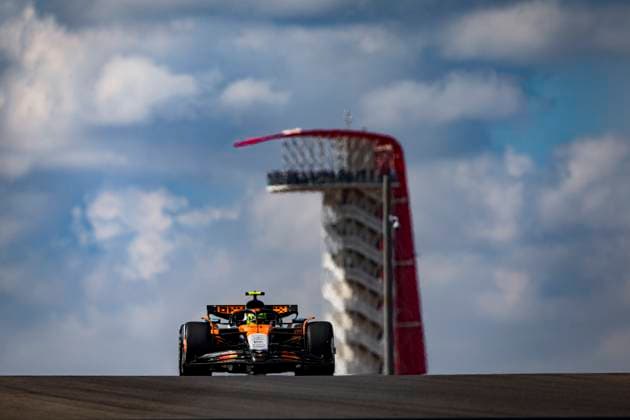 F1 - UNITED STATES GRAND PRIX 2025 04 NORRIS Lando (gbr), McLaren F1 Team MCL39, action during the 2025 Formula 1 United States Grand Prix, 19th round of the 2025 FIA Formula One World Championship, WM, Weltmeisterschaft from October 17 to 19, 2025 on the Circuit of the Americas, in Austin, Texas, United States of America - AustinUnited States  Copyright: xANTONINxVINCENTx