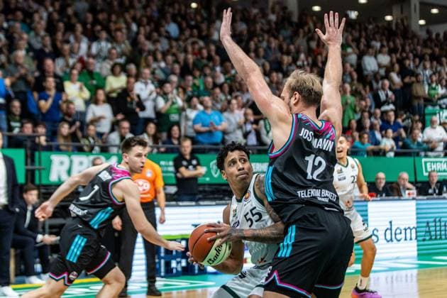 Melvin Jostmann Telekom Baskets Bonn, 12 VET CONCEPT Gladiators Trier vs Telekom Baskets Bonn, Basketball, easy Credit BBL Pokal, Matchday 2, Round of 16, 2025 2026, 17 10 2025 VET CONCEPT Gladiators Trier vs Telekom Baskets Bonn, Basketball, easy Credit BBL Pokal, Matchday 2, Round of 16, 2025 2026, 17 10 2025 Trier Copyright: xEibner-Pressefoto GerhardxWingenx EP_GWR
