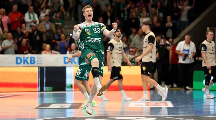 BAU 17 10 2025 Göppingen Handball Frisch Auf Göppingen vs Bergischer HC, Ymir Örn Gislason Göppingen rejoices