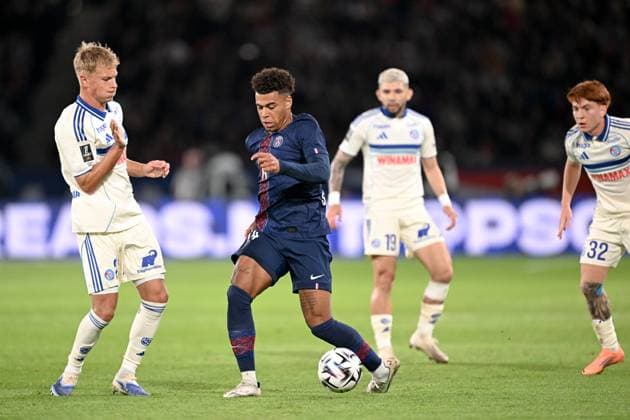 Paris Saint-Germain FC v RC Strasbourg Alsace - Ligue 1 McDonald s 2025 2026 14 Desire DOUE (psg) during the Ligue 1 McDonald s match between Paris and Strasbourg at Parc des Princes on October 17, 2025 in Paris, France. Paris France  Copyright: xFEPx 776348162