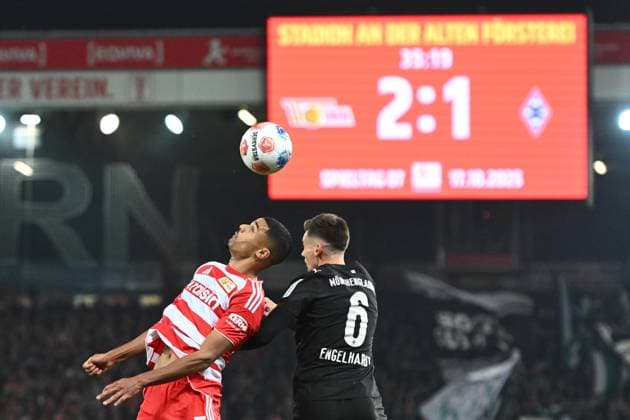 Danilho Doekhi 1 FC Union Berlin, 5 and Yannik Engelhardt Borussia Moenchengladbach, 6 GER, 1 FC Union Berlin vs Borussia Moenchengladbach, Football, Bundesliga, Season 2025 2026, Matchday 7, 17 10 2025 DFL REGULATES PROHIBIT ANY USE OF PHOTOGRAPHS AS IMAGE SEQUENCES AND OR QUASI VIDEO GER, 1 FC Union Berlin vs Borussia Moenchengladbach, Football, Bundesliga, Season 2025 2026, Matchday 7, 17 10 2025 Berlin Copyright: xEibner-Pressefoto RyanxSleimanx EP_RSN