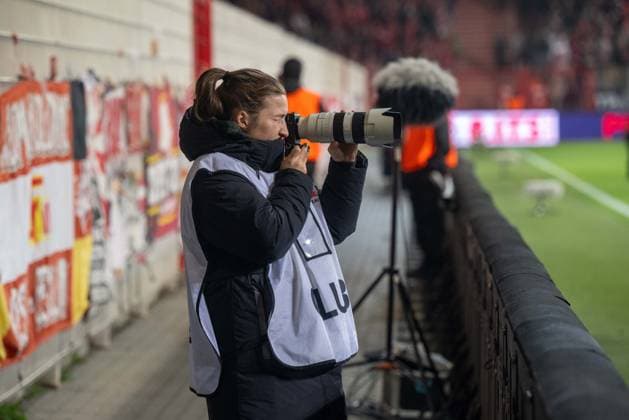 Soccer, Men, Season 2025 2026, 1 Bundesliga 7 Matchday , 1 FC Union Berlin Borussia Mönchengladbach, Katja Orschmann 1 Women 1 FC Union as photographer, 17 10 2025, Copyright: xMatthiasxKochx