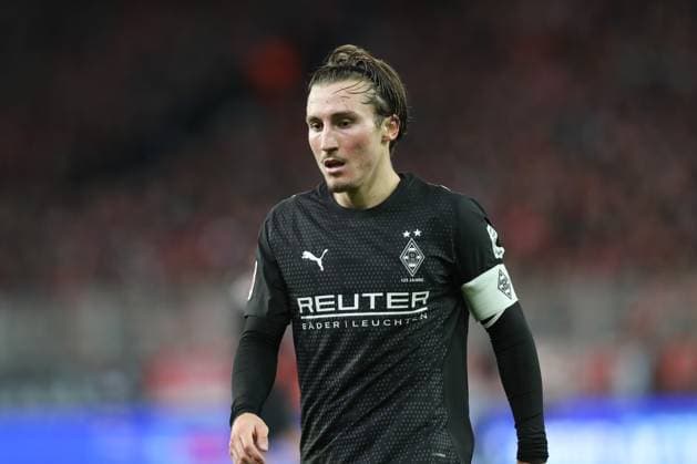 17 10 2025, xtgx, Soccer 1 Bundesliga Union Berlin Borussia Moenchengladbach v l Rocco Reitz Gladbach, 27 as captain DFL DFB REGULATIONS PROHIBIT ANY USE OF PHOTOGRAPHS as IMAGE SEQUENCES and or QUASI VIDEO Berlin