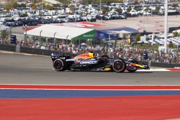 Formula 1 United States Grand Prix - Practice AUSTIN, USA - OCTOBER 17: Max Verstappen (1) takes a turn during the initial practice round at the Formula 1 United States Grand Prix at the Circuit of the Americas in Austin, Texas on October 17, 2025. Jorge Salgado Anadolu Texas United States. Editorial use only. Please get in touch for any other usage.  Copyright: x2025xAnadoluxJorgexSalgadox