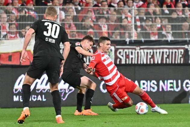 Andrej Ilic 1 FC Union Berlin, 23 GER, 1 FC Union Berlin vs Borussia Moenchengladbach, Football, Bundesliga, Season 2025 2026, Matchday 7, 17 10 2025 DFL REGULATES PROHIBIT ANY USE OF PHOTOGRAPHS AS IMAGE SEQUENCES AND OR QUASI VIDEO GER, 1 FC Union Berlin vs Borussia Moenchengladbach, Football, Bundesliga, Season 2025 2026, Matchday 7, 17 10 2025 Berlin Copyright: xEibner-Pressefoto RyanxSleimanx EP_RSN