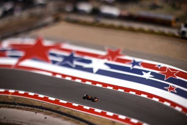 F1 - UNITED STATES GRAND PRIX 2025 01 VERSTAPPEN Max (nld), Red Bull Racing RB21, action during the 2025 Formula 1 United States Grand Prix, 19th round of the 2025 FIA Formula One World Championship, WM, Weltmeisterschaft from October 17 to 19, 2025 on the Circuit of the Americas, in Austin, Texas, United States of America - AustinUnited States  Copyright: xXavixBonillax
