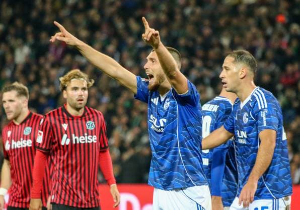 Germany Soccer 2 Bundesliga 2025 26, 9 Matchday Hannover 96 vs FC Schalke 04 Heinz von Heiden Arena Stadion Hannover Hasan Kurucay Hasan Kurucay FC Schalke 04, 4 Hannover Copyright: xAymanxAlahmedx