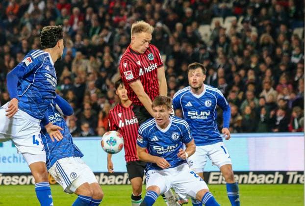 Germany Soccer 2 Bundesliga 2025 26, 9 Matchday Hannover 96 vs FC Schalke 04 Heinz von Heiden Arena Stadion Hannover Havard Nielsen Havard Nielsen Hannover 96, 16 Felipe Sanchez Felipe Sanchez FC Schalke 04, 2 Hannover Copyright: xAymanxAlahmedx