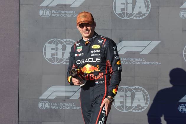 17.10.2025, Circuit of The Americas, Austin, FORMULA 1 MSC CRUISES UNITED STATES GRAND PRIX 2025 , im Bild Max Verstappen (NLD), Oracle Red Bull Racing startet von der Poleposition das morgige Sprintrennen. (Photo by Hasan Bratic DeFodi Images) 17 10 2025, Circuit of The Americas, Austin, FORMULA 1 MSC CRUISES UNITED STATES GRAND PRIX 2025 , pictured Max Verstappen NLD , Oracle Red Bull Racing starts tomorrows sprint race from pole position Photo by Hasan Bratic DeFodi Images