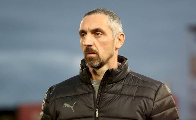 17 10 2025, xfsx, Herren, Fußball, Saison 2025 2026, Regionalliga Bayern, 14 Spieltag FC Wuerzburger Kickers SpVgg Greuther Fuerth II v li Trainer Roberto Hilbert SpVgg Greuther Fuerth II , Einzelbild Wuerzburg AKON ARENA Bayern Deutschland