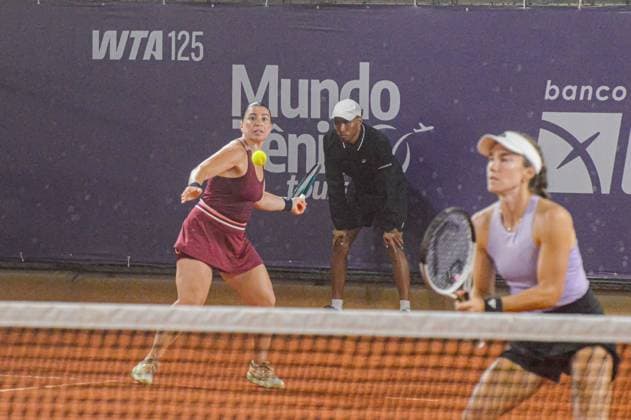 Rio Ladies Open - Semifinal Duplas - Ekaterine Gorgodze e Irene Burillo vs Miriana Tona e Tina Smith rio de janeiro (rj), 10 17 2025 - wta125 brazil rioladiesopen rj - players ekaterine gorgodze and irene burillo during a match valid for the doubles semifinals of the rio ladies open 2025 held at techset academy in the city of rio de janeiro, this friday, october 17, 2025. (Foto: Gabby Costa Thenews2 imago images) SPO  Copyright: xGabbyxCostax