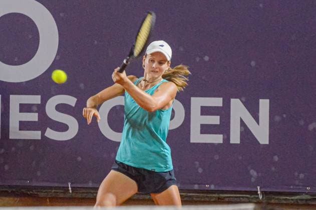 Rio Ladies Open - Semifinal Duplas - Ekaterine Gorgodze e Irene Burillo vs Miriana Tona e Tina Smith rio de janeiro (rj), 10 17 2025 - wta125 brazil rioladiesopen rj - player tina smith performing a forehand during a match valid for the doubles semifinals of the rio ladies open 2025 held at techset academy in the city of rio de janeiro, this friday, october 17, 2025. (Foto: Gabby Costa Thenews2 imago images) SPO  Copyright: xGabbyxCostax