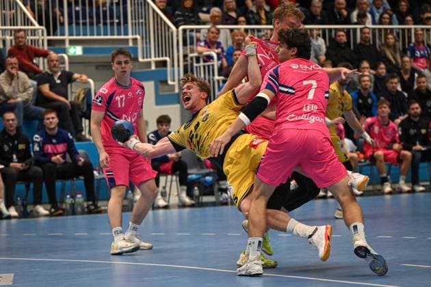 Germany, Handball, 2 Bundesliga, 8 Matchday, 2025 2026, TSV Bayer Dormagen vs HSG Krefeld Niederrhein, 17 10 2025, TSV Bayer Sportcenter, Dormagen, Germany, Goalkeeper Niklas Ingenpaß HSG Krefeld Niederrhein, 55 in distress Copyright: xMarkusxVerwimpx