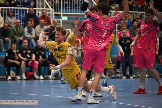 Germany, Handball, 2 Bundesliga, 8 Matchday, 2025 2026, TSV Bayer Dormagen vs HSG Krefeld Niederrhein, 17 10 2025, TSV Bayer Sportcenter, Dormagen, Germany, Goalkeeper Niklas Ingenpaß HSG Krefeld Niederrhein, 55 in distress Copyright: xMarkusxVerwimpx