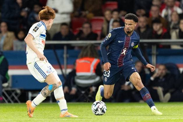 Paris Saint-Germain FC v RC Strasbourg Alsace - Ligue 1 McDonald s Warren Zaire-Emery of Paris Saint-Germain plays during the French L1 football match between Paris Saint-Germain (PSG) and RC Strasbourg Alsace at the Parc des Princes Stadium. Paris France  Copyright: xIbrahimxEzzatx originalFilename:ezzat-notitle251017_npq6K.jpg