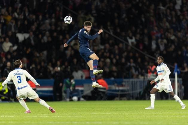 Paris Saint-Germain FC v RC Strasbourg Alsace - Ligue 1 McDonald s Khvicha Kvaratskhelia of Paris Saint-Germain plays during the French L1 football match between Paris Saint-Germain (PSG) and RC Strasbourg Alsace at the Parc des Princes Stadium. Paris France  Copyright: xIbrahimxEzzatx originalFilename:ezzat-notitle251017_npJ2t.jpg