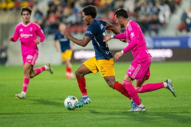 Andorra CF v Granada CF - LaLiga Hypermotion Jastin Garcia of FC Andorra is in action during the La Liga Hypermotion 25-26 match between FC Andorra and Granada CF at Estadi de la FAF in Encamp, Andorra, on September 14, 2025. Andorra Andorra  Copyright: xMartinxSilvaxCosentinox originalFilename:silvacosentino-jastinga251017_npnIP.jpg