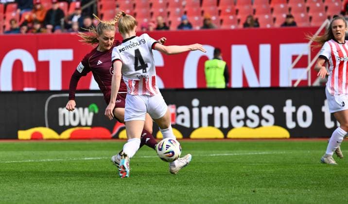 17 10 2025 Soccer season 2025 2026 1 Google Pixel Women Bundesliga 07 Matchday 1 FC Nuremberg FCN Club Clubfrauen SC Freiburg Sportfoto Zink xwoxzix Luisa Guttenberger 4, 1 FC Nuremberg FCN scored goal goal shot to 1 0 against Meret Felde 4 , SC Freiburg